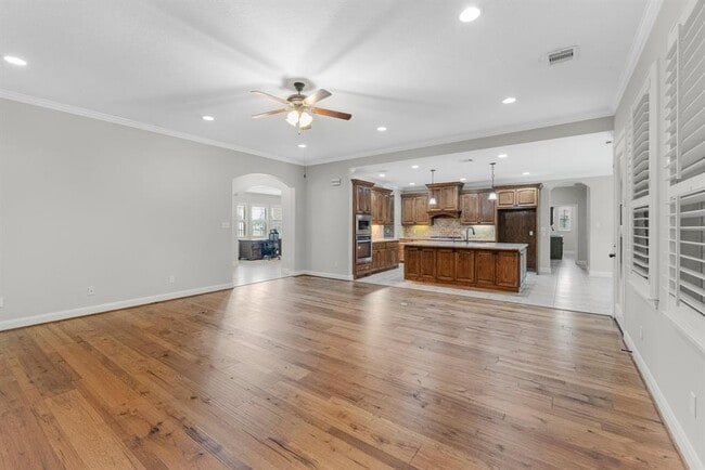 Building Photo - 4857 Dutton Lake Dr