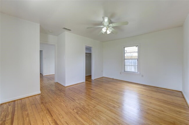 Building Photo - 1823 Tabor St