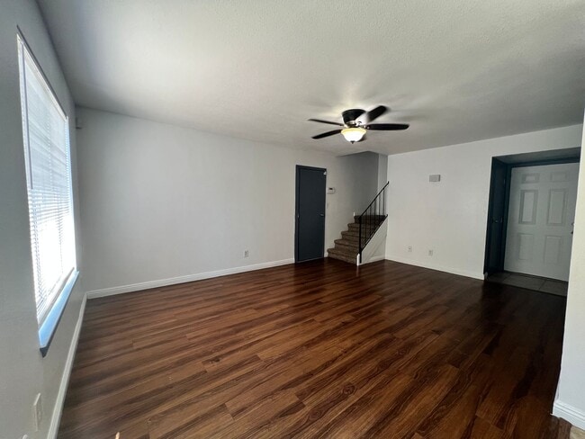 Building Photo - For Rent:  2BR/1.5BA Condo Near Fresno Sta...