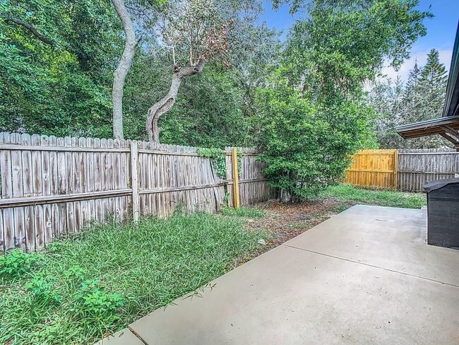 Building Photo - 1525 Swordbill Dr