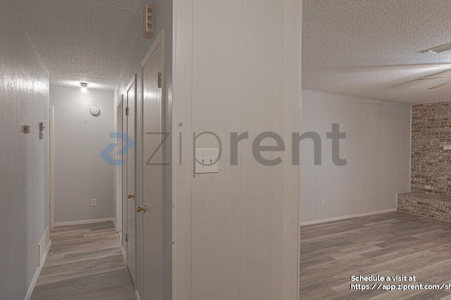 Building Photo - 1033 Princeton Pl