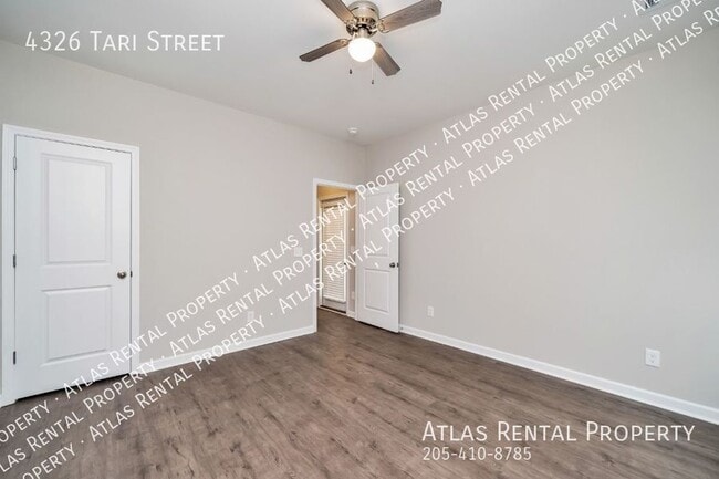 Building Photo - 4326 Tari St