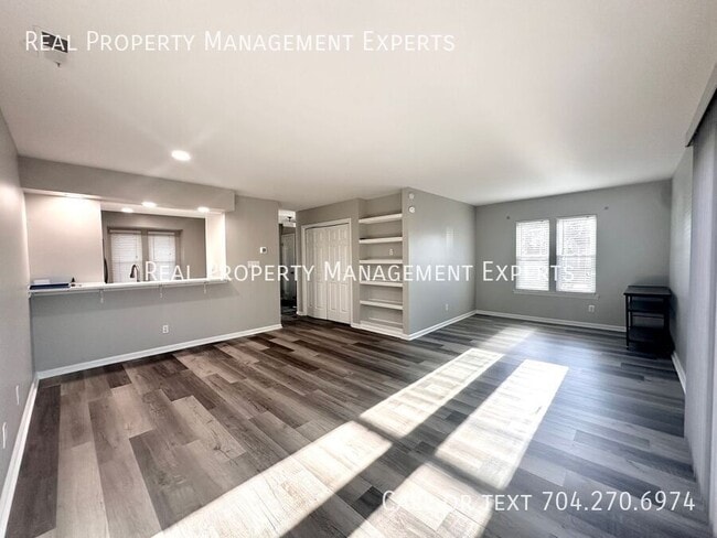 Building Photo - 2739 Von Thuringer Ct