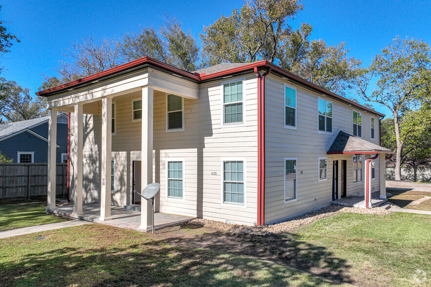 Front and side entry - Historic Mobberly Neighborhood Fourplex