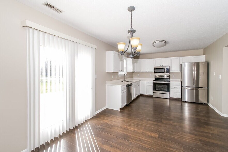 Building Photo - 1099 Meadowview Ct