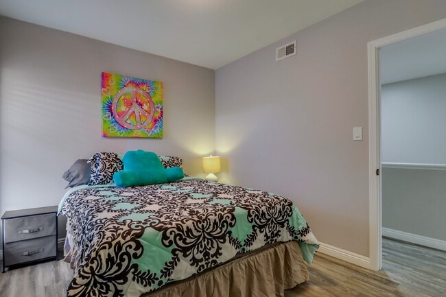 Building Photo - 6871 Alvarado Rd