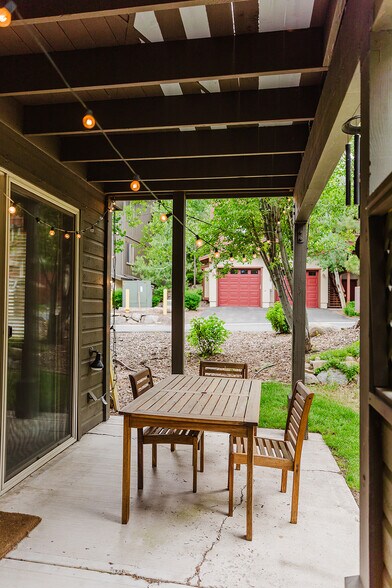 Building Photo - 10620 Boulders Rd