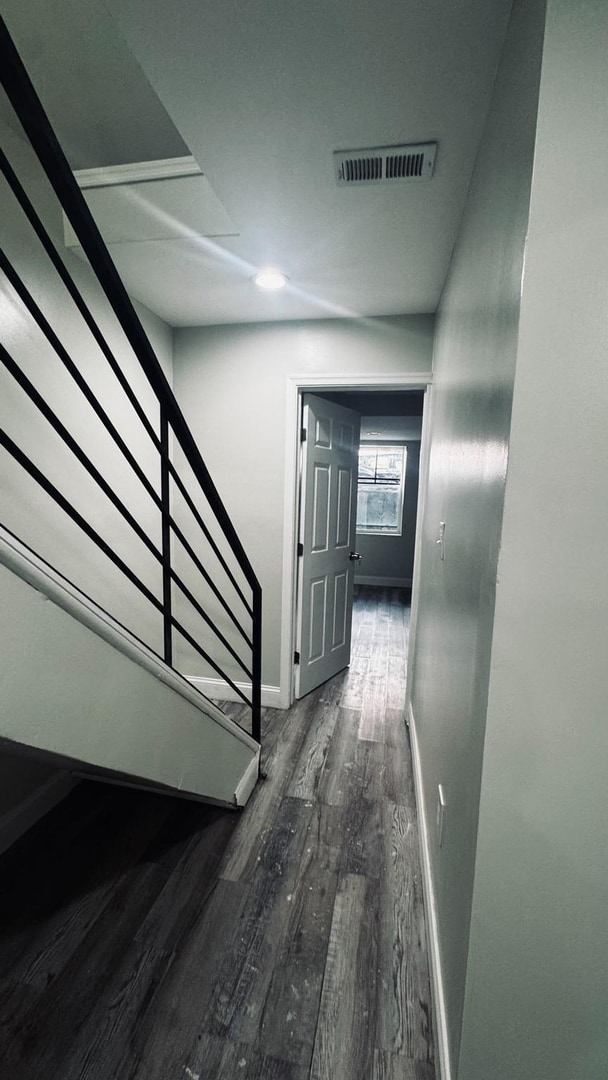 Building Photo - 228 S Edgewood St