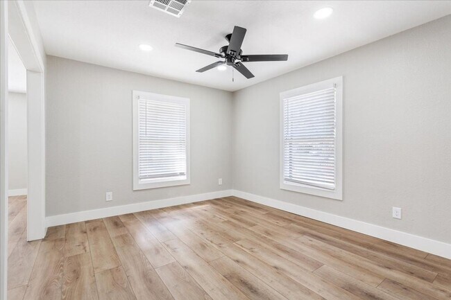 Building Photo - Single-Family Home For Lease on Braemar Drive