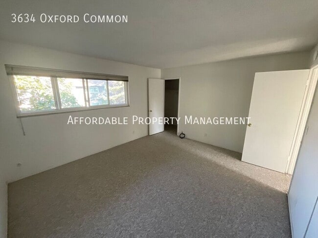 Building Photo - 3634 Oxford Common