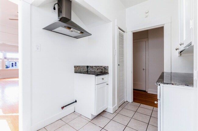 Building Photo - Mansfield Apartments