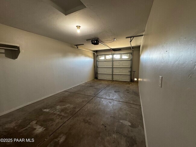 Building Photo - 3260 N Greg Dr