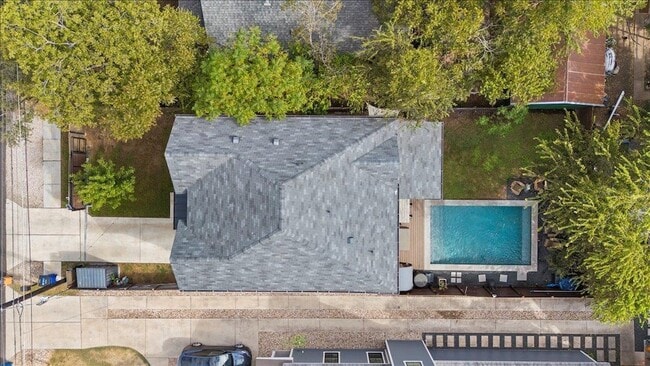 Building Photo - 4201 Clawson Rd