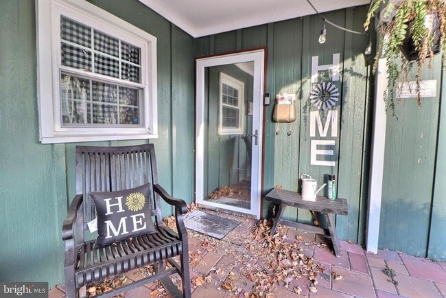 Primary Photo - 24 Forestview Pl