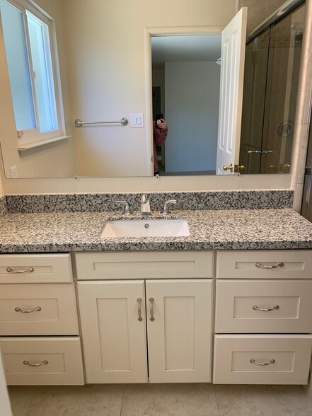 Building Photo - 1383 Bobolink Cir