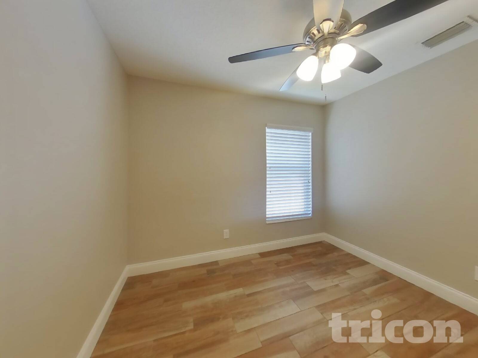 Building Photo - 10123 41st Ct E