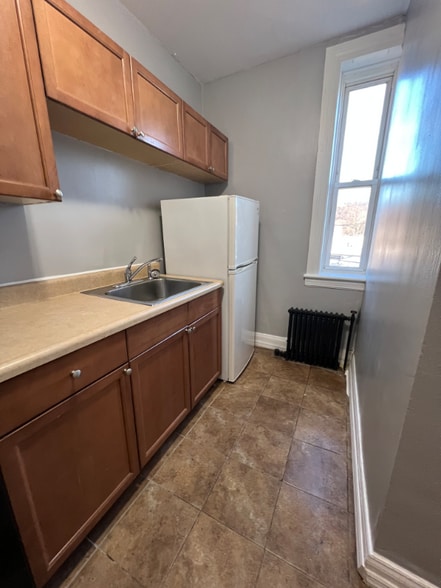 Building Photo - 366 4th Ave