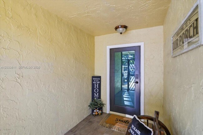 Building Photo - 8008 SW 103rd Ave