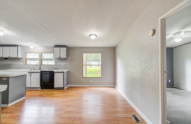 Building Photo - 16307 Antelope Ln
