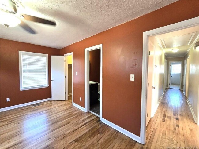 Building Photo - 266 Channing Dr