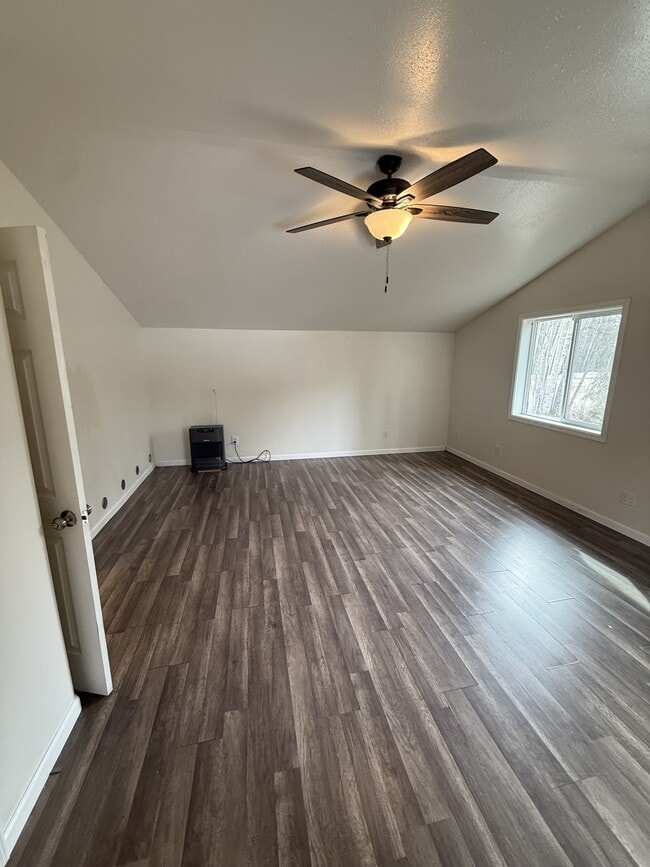 Building Photo - 2377 Edsson Ave