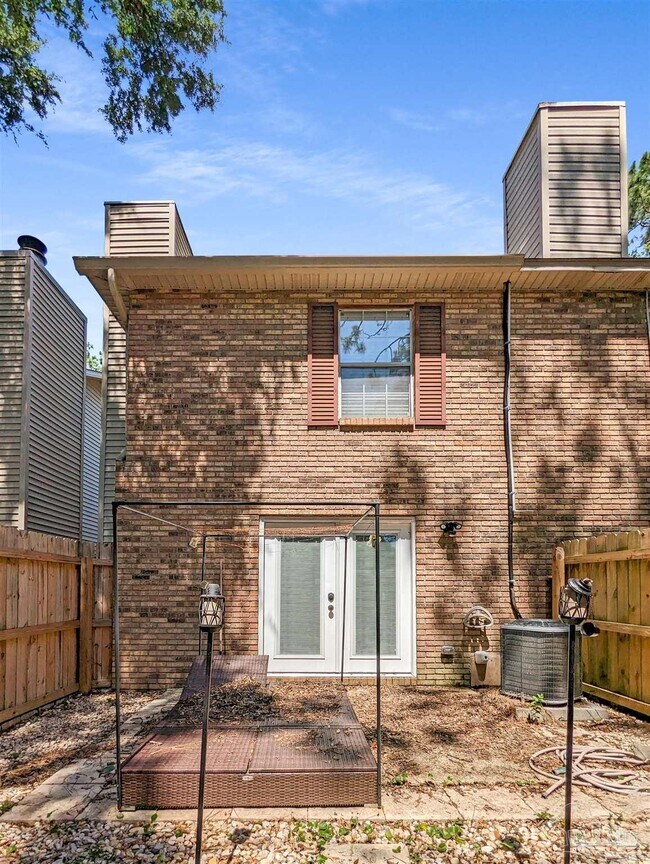 Building Photo - 1313 Foxborough Dr