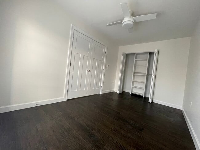 Building Photo - 6425 Apt 303