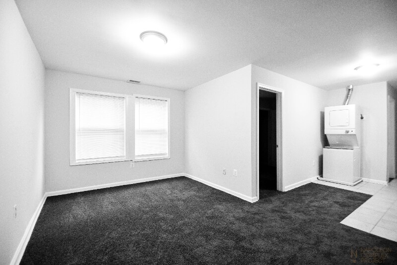 Building Photo - 513 58th St NE