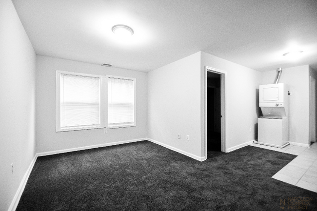 Building Photo - 513 58th St NE