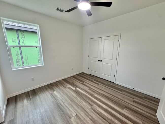 Building Photo - 2820 N Platino Dr