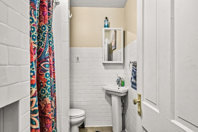 Building Photo - 126 N Franklin St