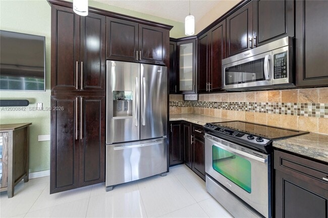 Building Photo - 3073 SW 140th Ave