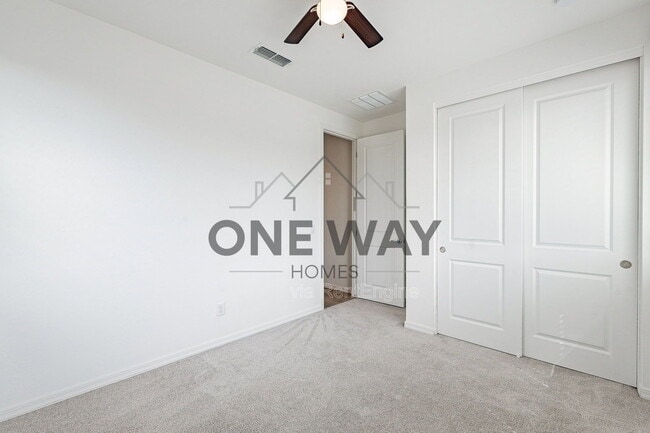 Building Photo - 9258 E Static Ave