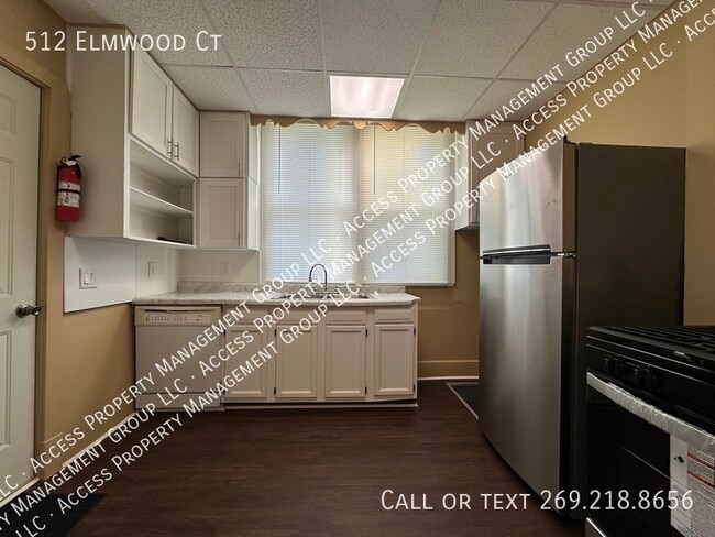 Building Photo - 512 Elmwood Ct