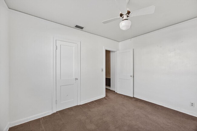 Building Photo - Spacious 3-Bedroom Corner Home with Garage & Private Courtyard
