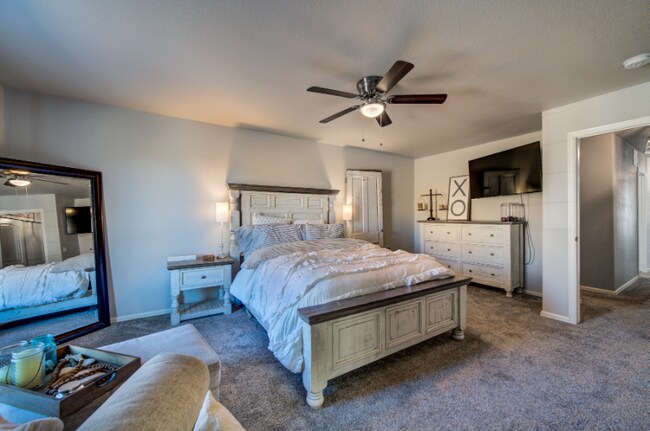 Building Photo - 7423 Sand Lake Heights