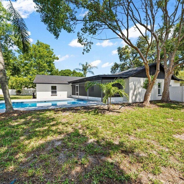 Building Photo - 12335 Yellow Rose Cir