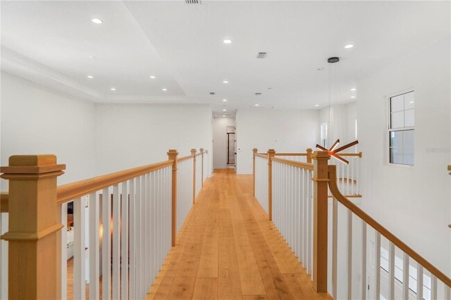 Building Photo - 15023 Pendio Dr