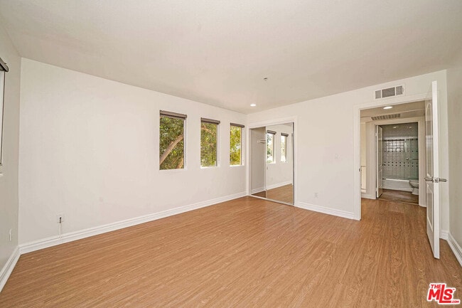 Building Photo - 2311 Schader Dr