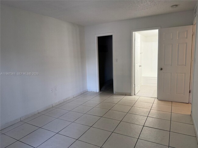 Building Photo - 5755 W 20th Ave