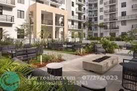 Building Photo - 11200 Biscayne Blvd