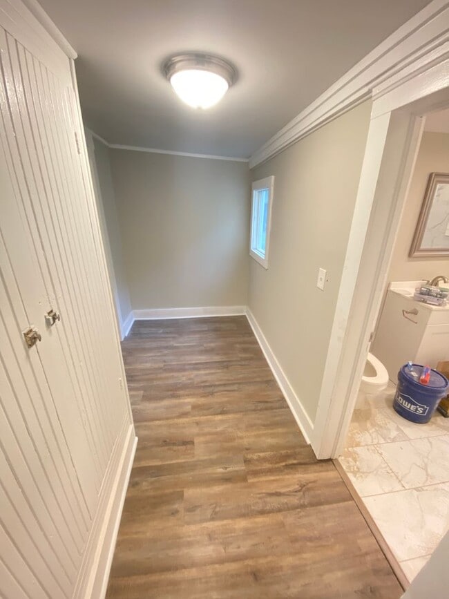 Building Photo - Fully Renovated 2bd/1ba House close to Downtown & I77