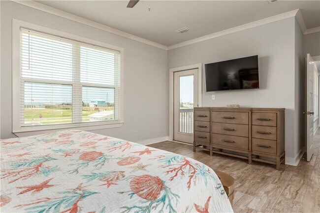 Building Photo - 1913 Cadillac Ave