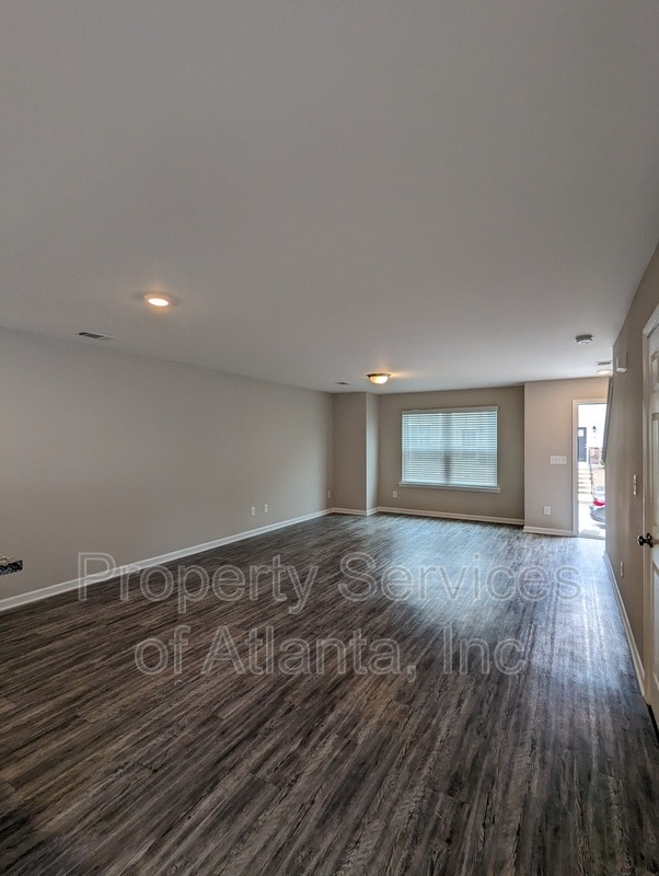 Building Photo - 4443 Pinscher St