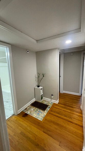 Hallway to Bedrooms and Bathroom - 5654 Baywood Ter