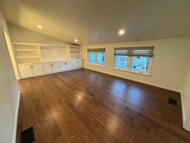 Building Photo - 3BR/2.5BA HOME UPDATED HOME available in A...