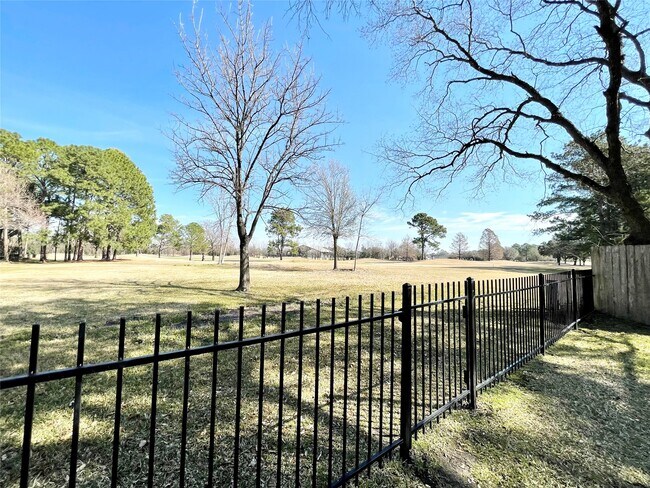Building Photo - 15006 Elmont Dr