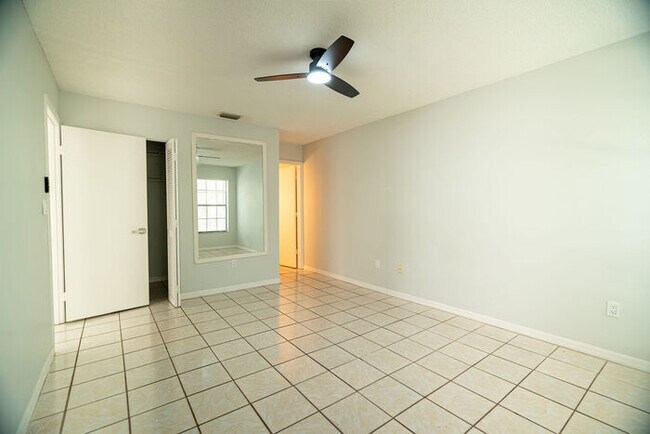 Building Photo - 5254 Treetops Dr