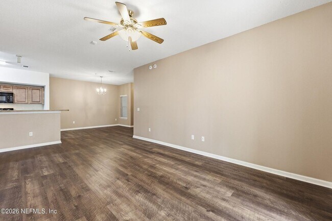 Building Photo - Ground Floor 2 bedroom 2 bathroom Condo in Gated Community with Amenities