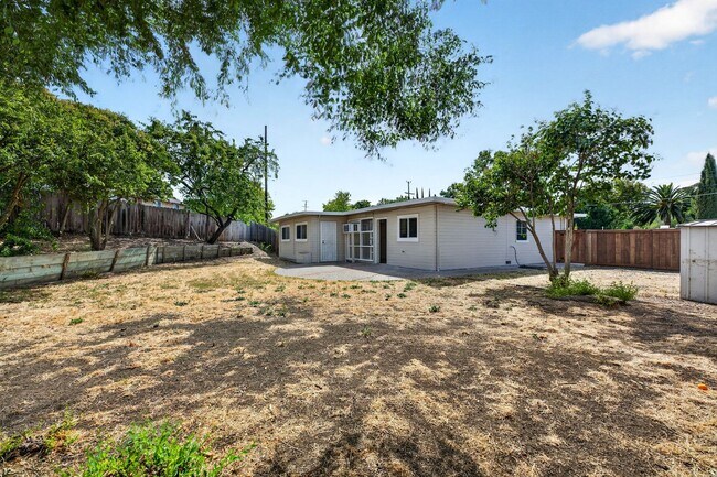 Building Photo - Freshly Renovated Single-Story Home with Huge Backyard & Prime Commuter Location!